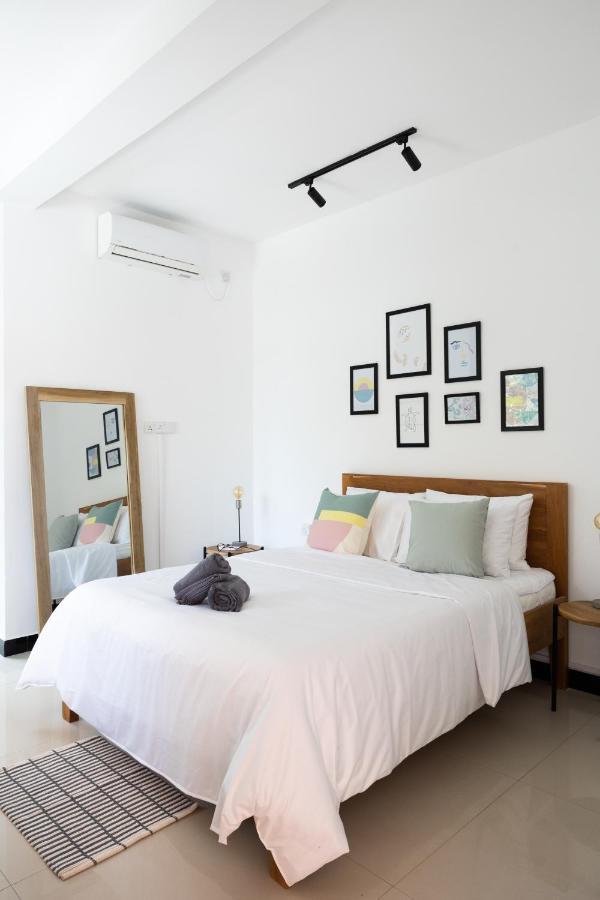 Spindrift Hostel Madiha (Adults Only) Matara Exterior photo